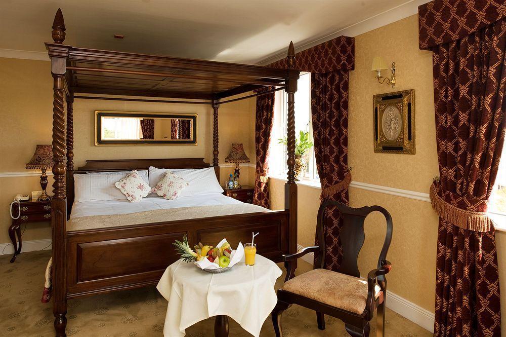 Bellbridge House Hotel Мілтаун-Малбей Екстер'єр фото