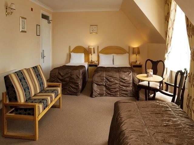 Bellbridge House Hotel Мілтаун-Малбей Екстер'єр фото