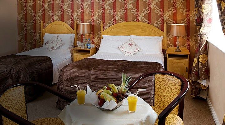 Bellbridge House Hotel Мілтаун-Малбей Екстер'єр фото